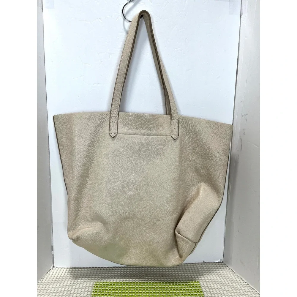Cuyana Classic Structured Leather Tote Beige Pebbled Leather W/ Dust‎ Bag Good